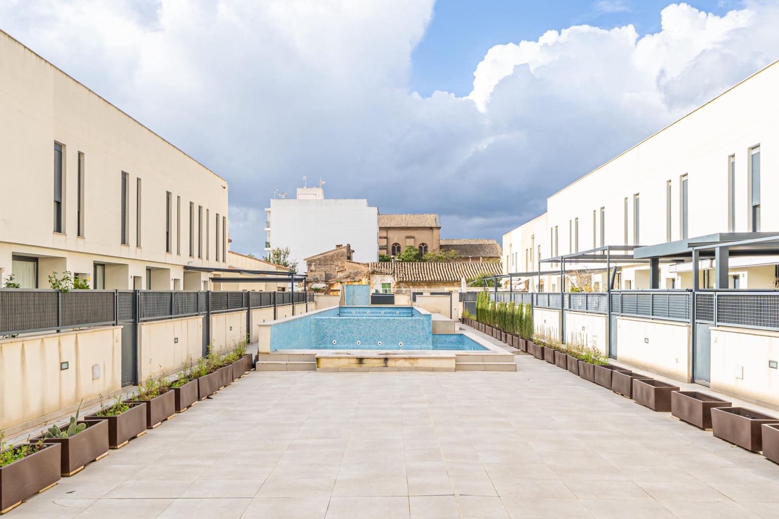 3 chambre Villa/Maison Mitoyenne à vendre à El Pont d'Inca / Es Pont d'Inca avec piscine garage - 699 000 € (Ref: 9574775)