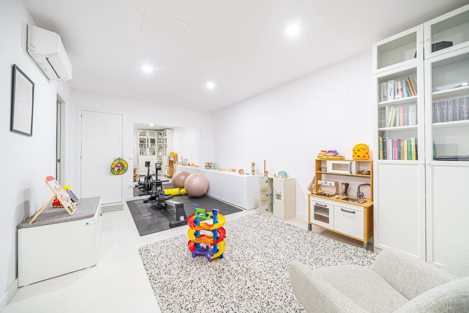 3 bedroom Terraced Villa for sale in El Pont d'Inca / Es Pont d'Inca with pool garage - € 699,000 (Ref: 9574775)