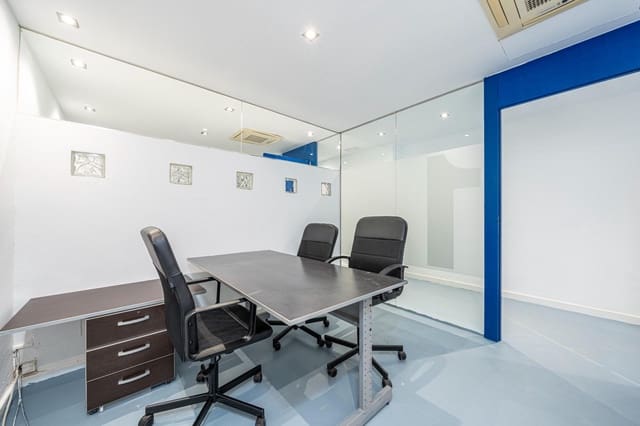 3 soverom Kommersiell til leie i Palma de Mallorca - € 1 400 (Ref: 9619477)