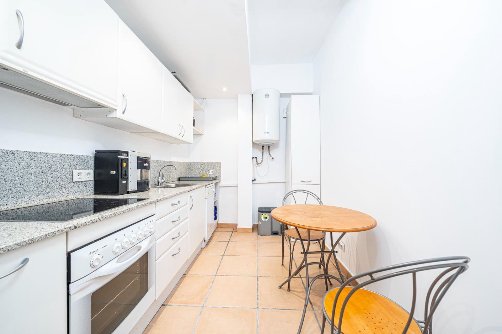 3 makuuhuone Kaupallinen vuokrattavana paikassa Palma de Mallorca - 1 400 € (Ref: 9619477)