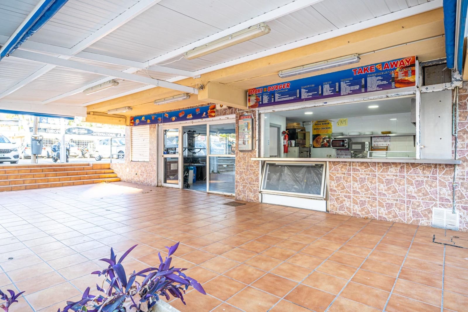 Business for sale in Magalluf - € 30,000 (Ref: 9619478)