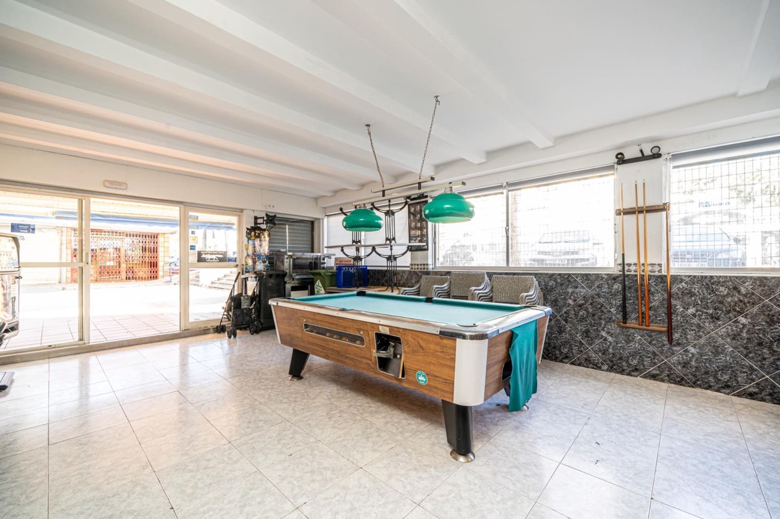 Business for sale in Magalluf - € 30,000 (Ref: 9619478)