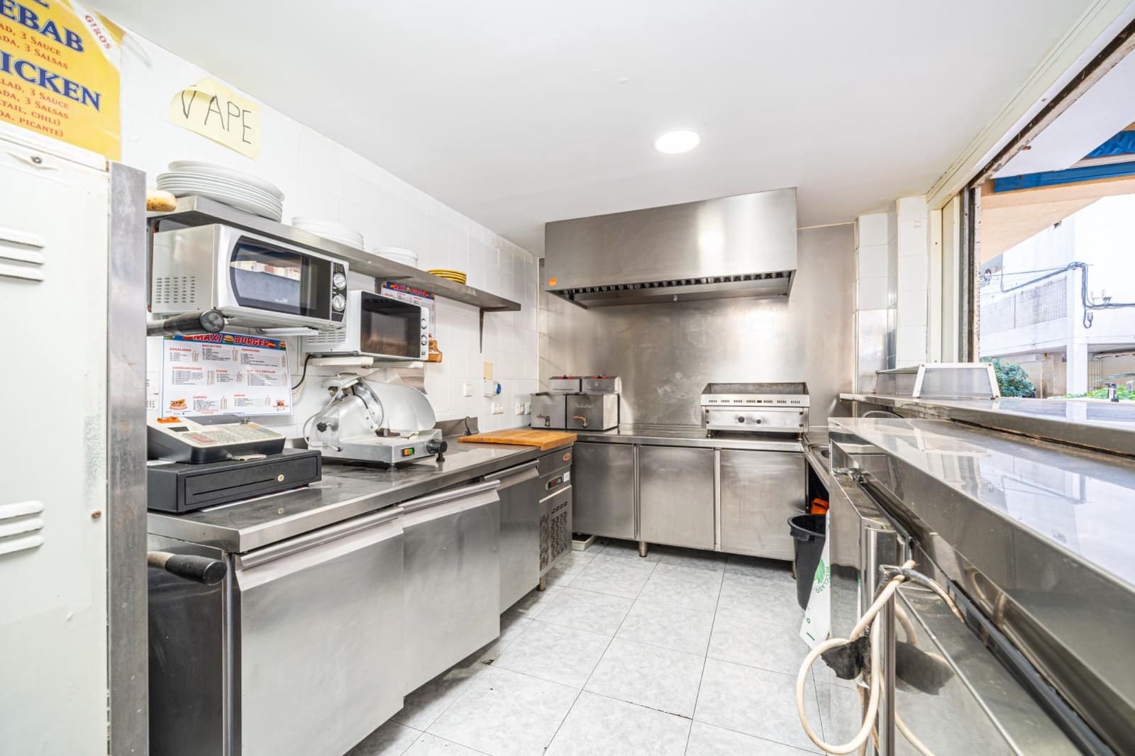 Business for sale in Magalluf - € 30,000 (Ref: 9619478)