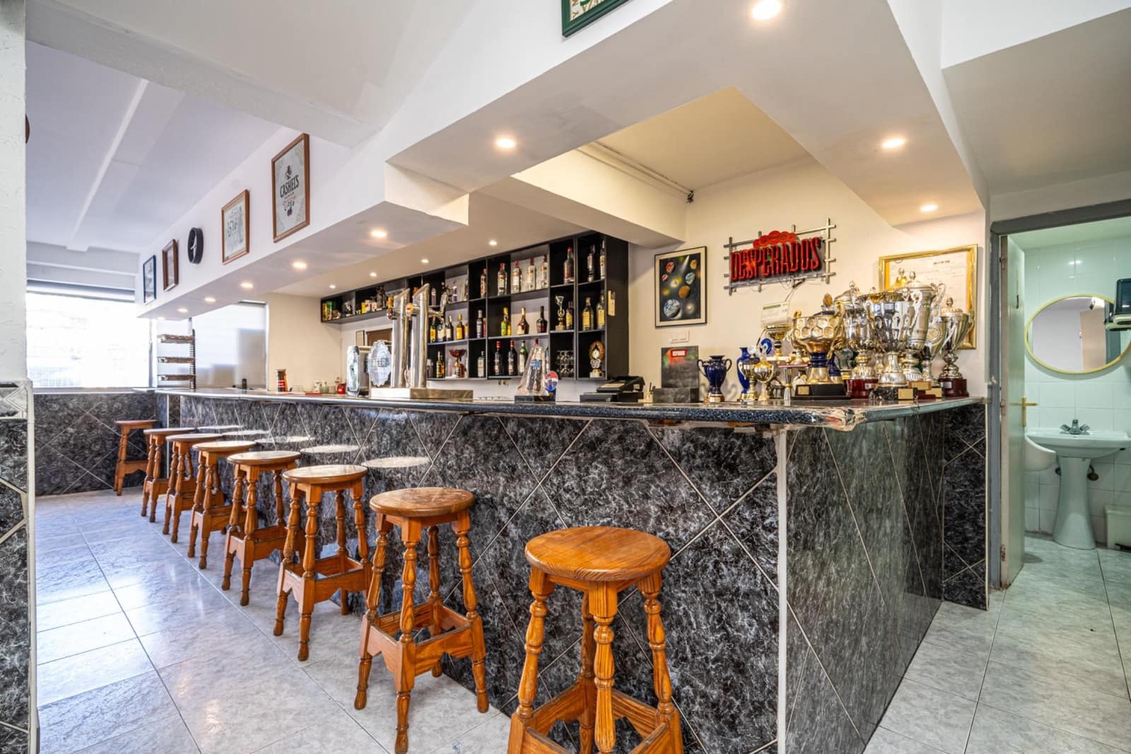 Business for sale in Magalluf - € 30,000 (Ref: 9619478)