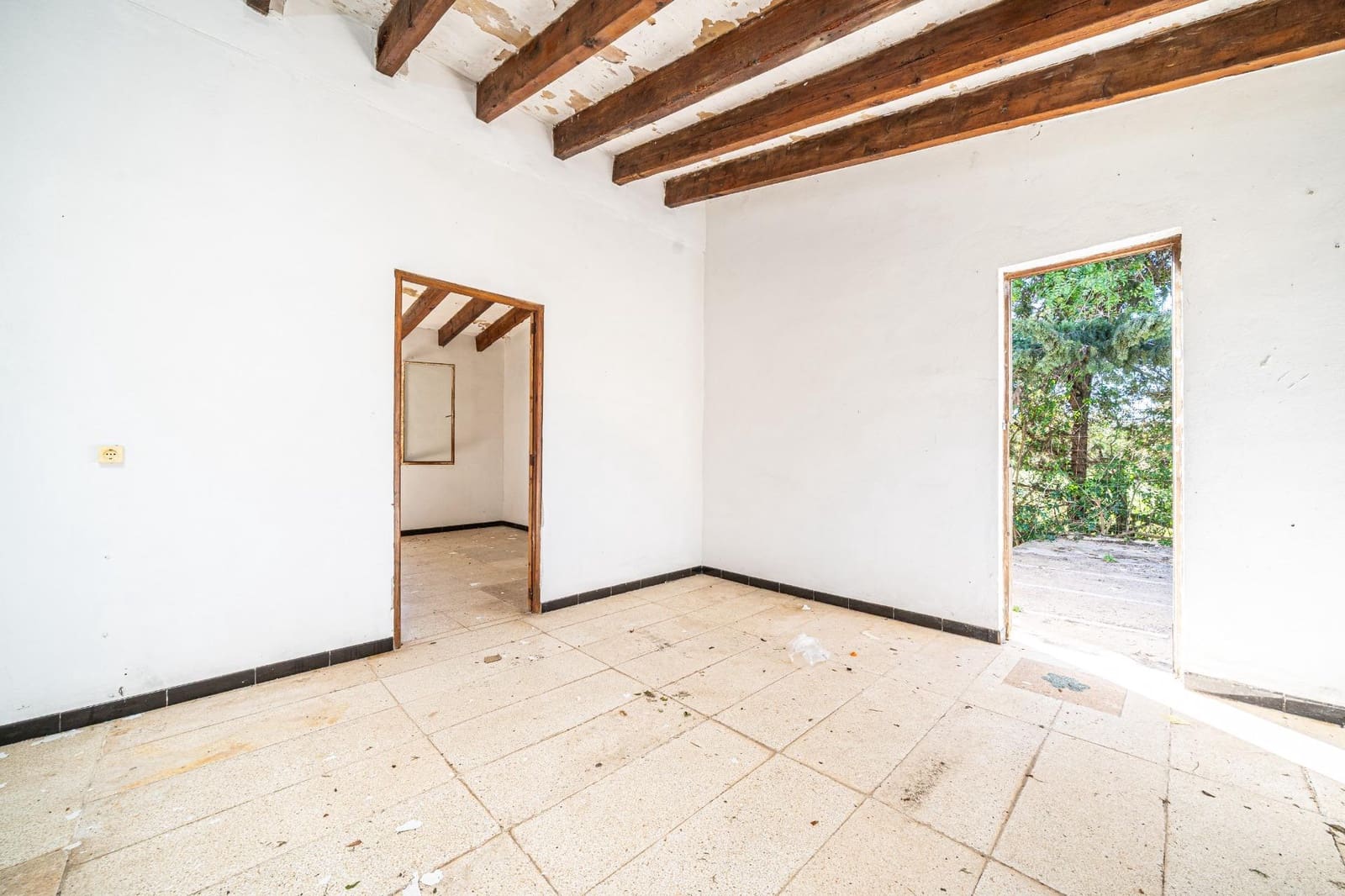 Finca/Country House for sale in Muro - € 219,000 (Ref: 9637769)