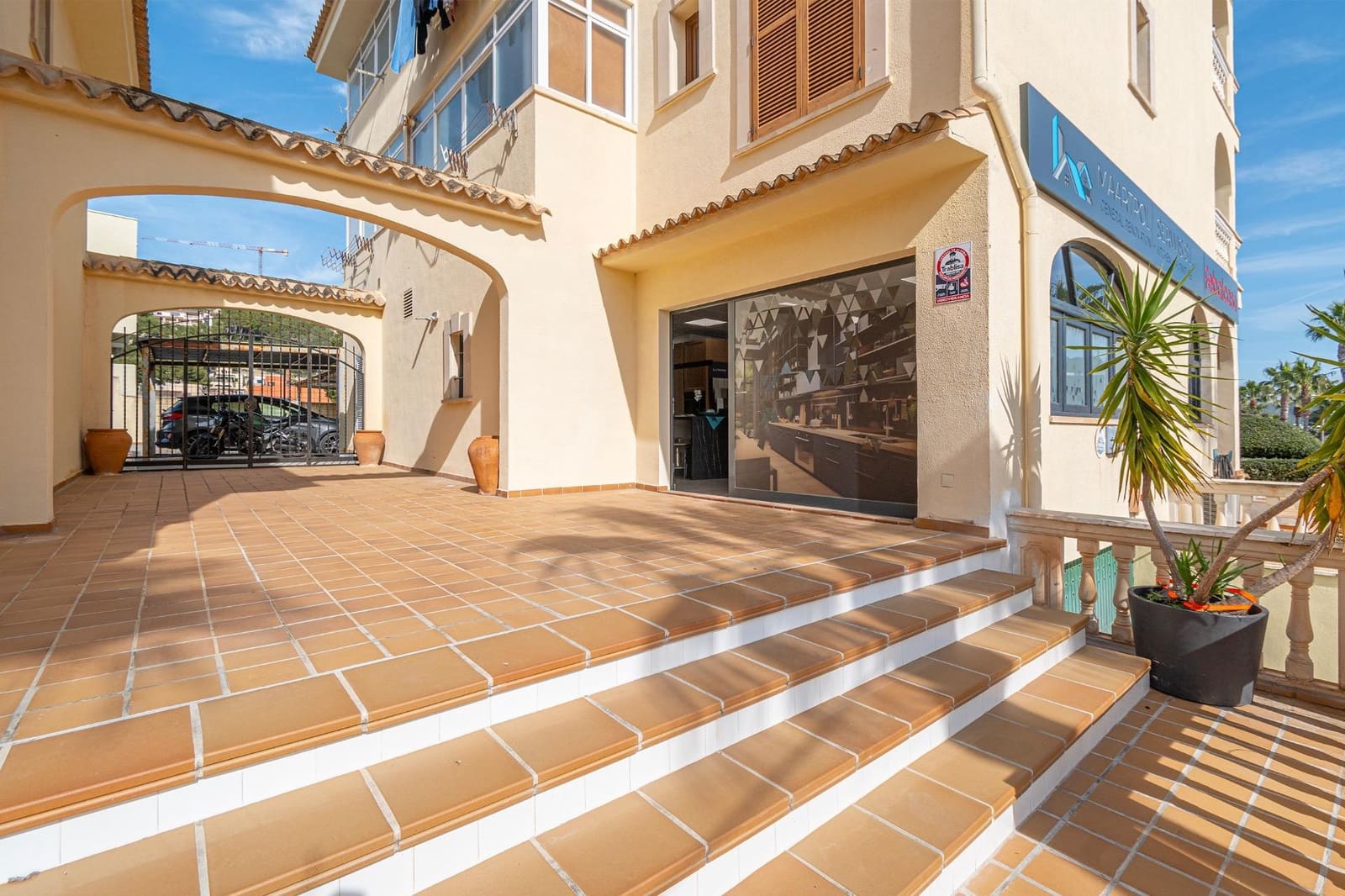 Comercial para venda em Peguera / Paguera com garagem - 399 000 € (Ref: 9648360)