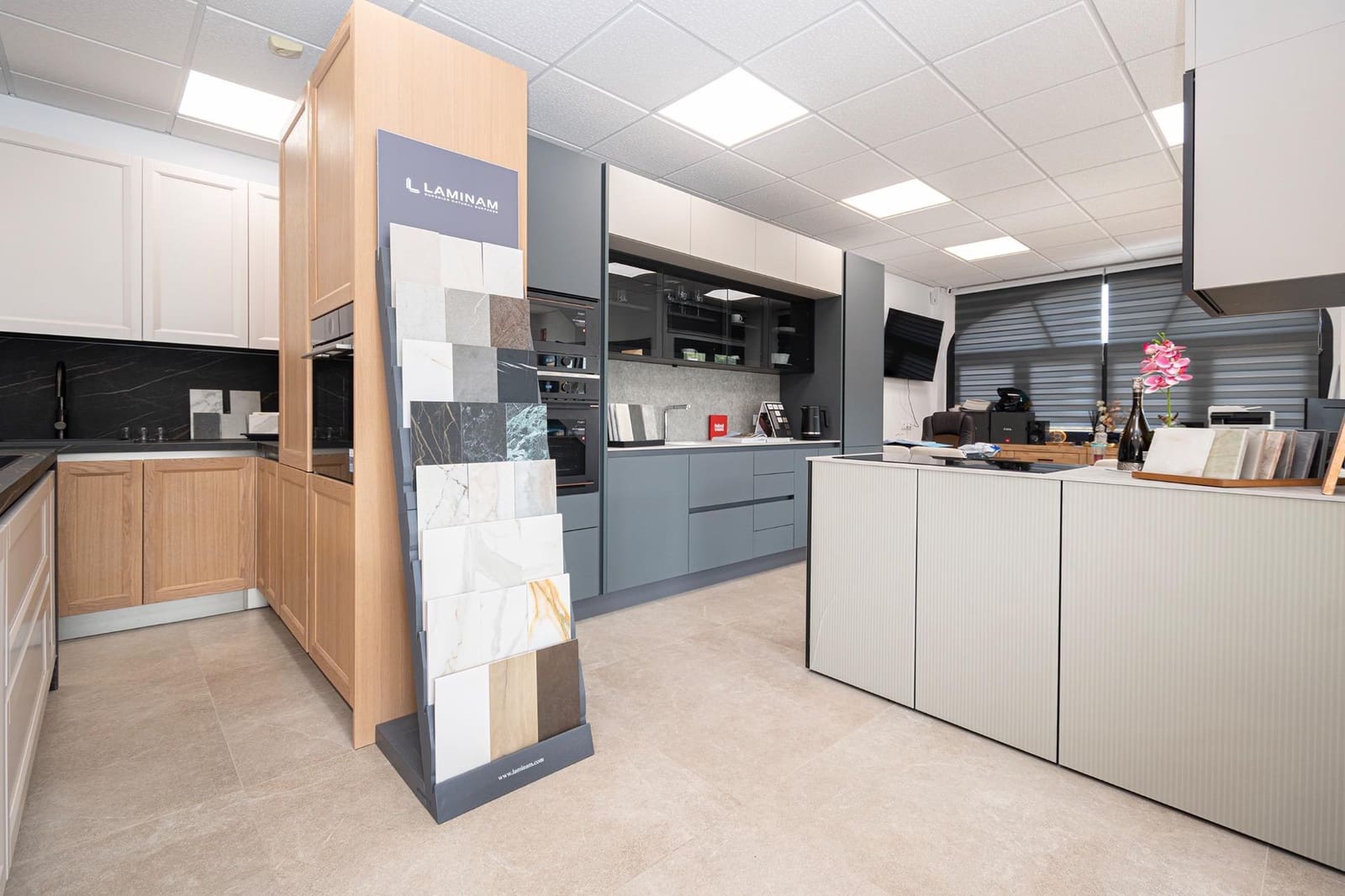 Comercial para venda em Peguera / Paguera com garagem - 399 000 € (Ref: 9648360)