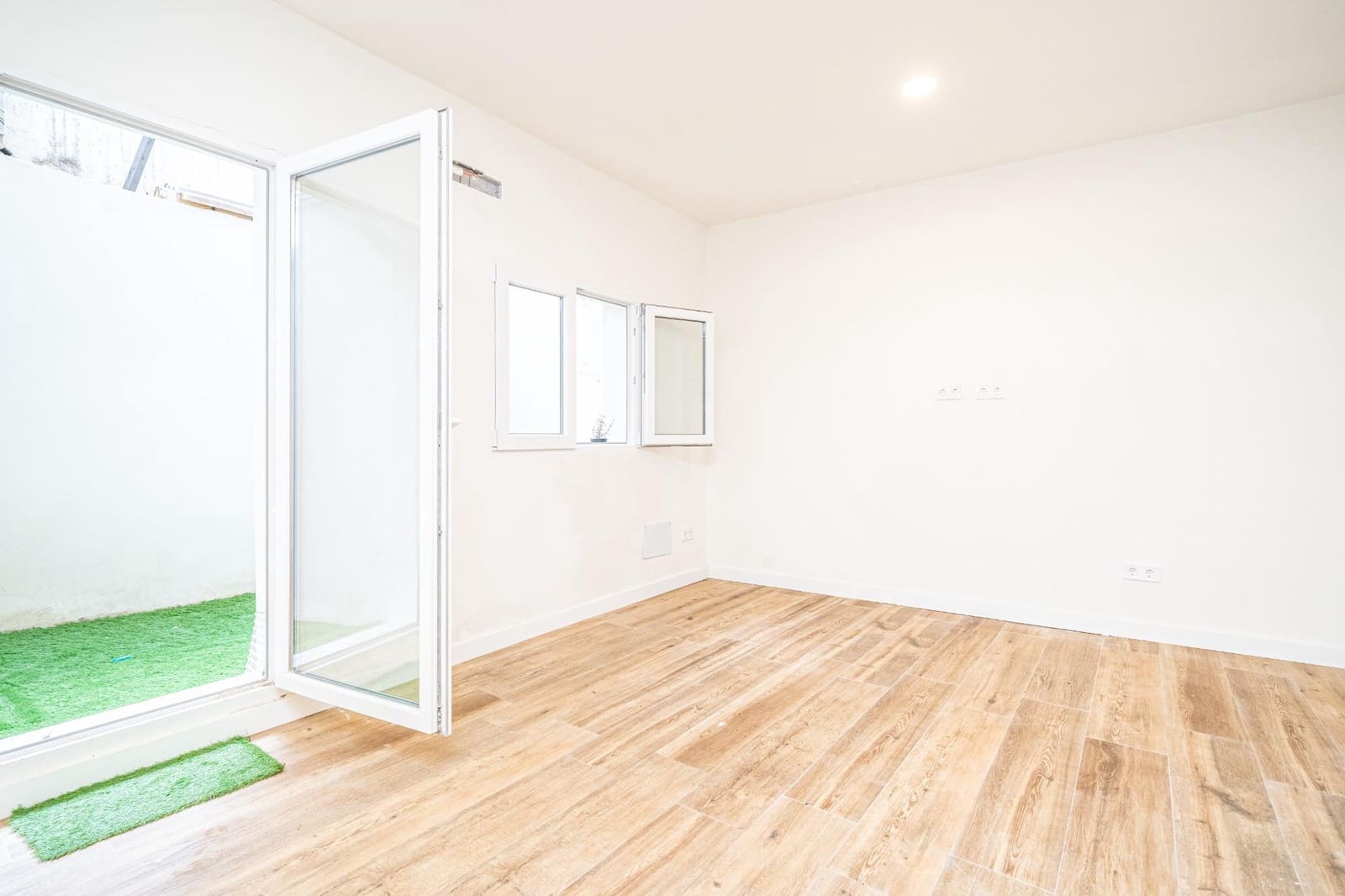 2 bedroom Apartment for sale in Palma de Mallorca - € 399,000 (Ref: 9656258)