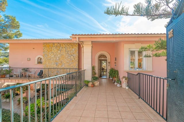 4 slaapkamer Villa te koop in Costa de la Calma, Calvià met zwembad garage - € 1.550.000 (Ref: 9659569)