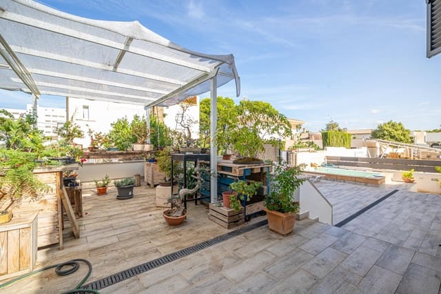 4 soveværelse Villa til salg i Palma de Mallorca med swimmingpool - € 1.280.000 (Ref: 9659571)