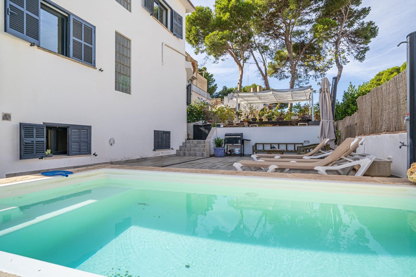 4 soveværelse Villa til salg i Palma de Mallorca med swimmingpool - € 1.280.000 (Ref: 9659571)
