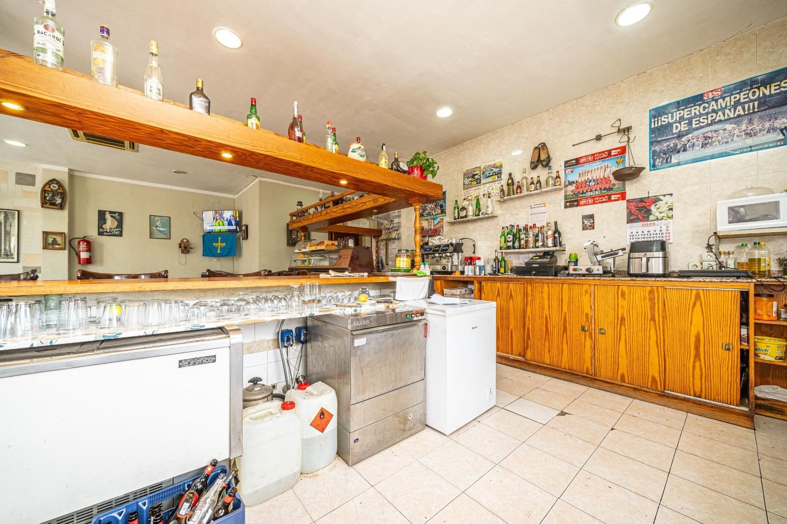 Commercial for rent in Palma de Mallorca - € 1,500 (Ref: 9666739)