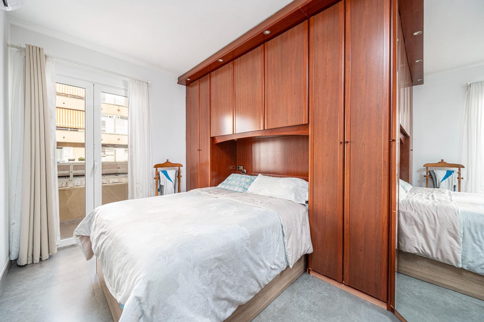 3 bedroom Flat for sale in Cala Ratjada with garage - € 340,000 (Ref: 9679972)