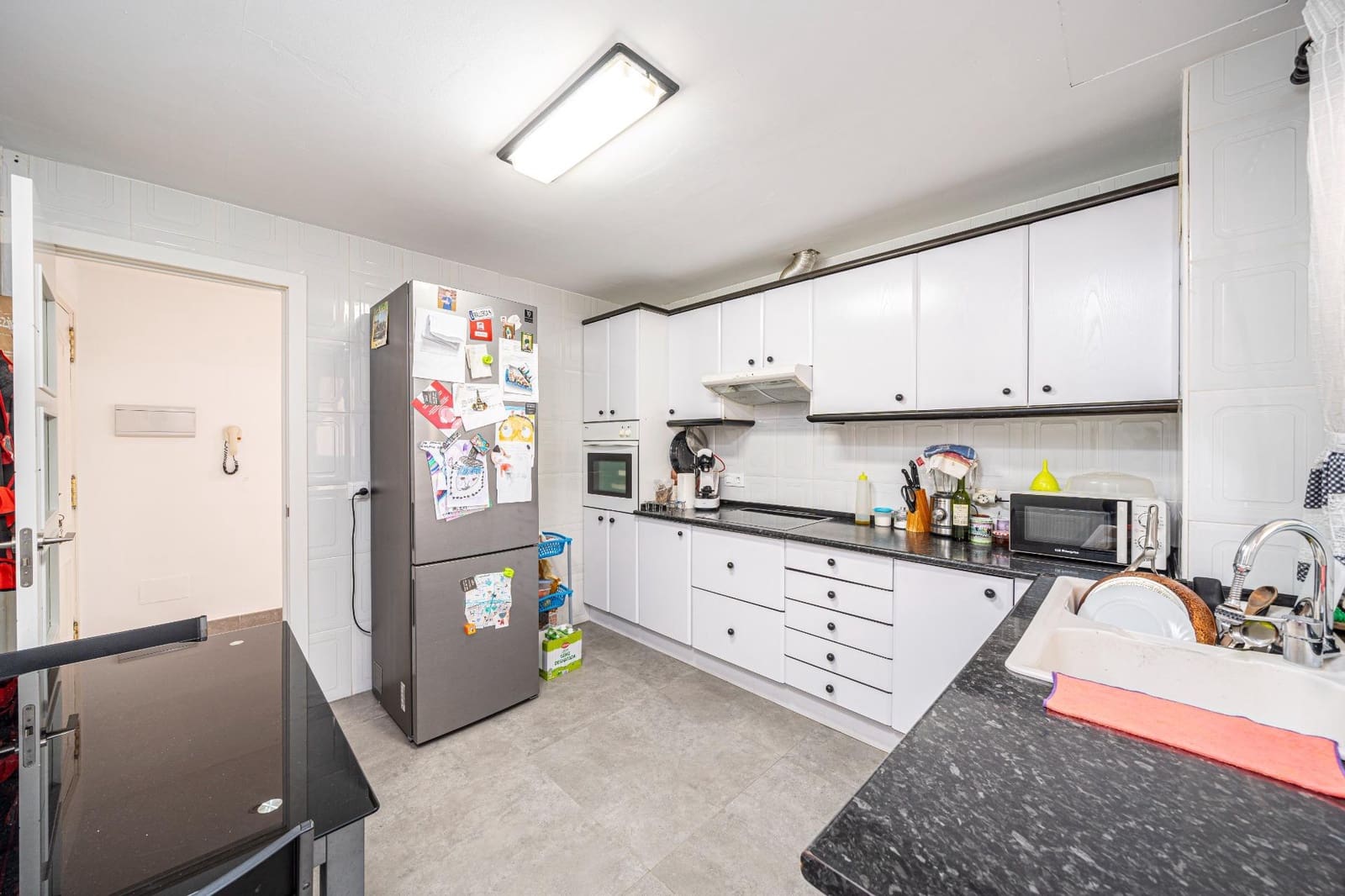 3 bedroom Flat for sale in Cala Ratjada with garage - € 340,000 (Ref: 9679972)