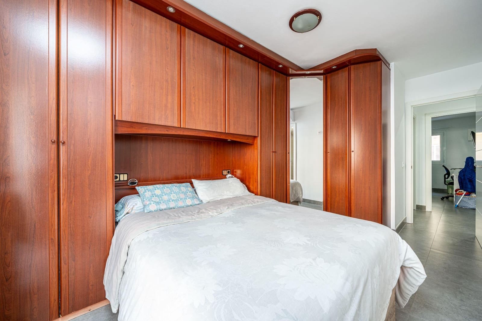 3 bedroom Flat for sale in Cala Ratjada with garage - € 340,000 (Ref: 9679972)