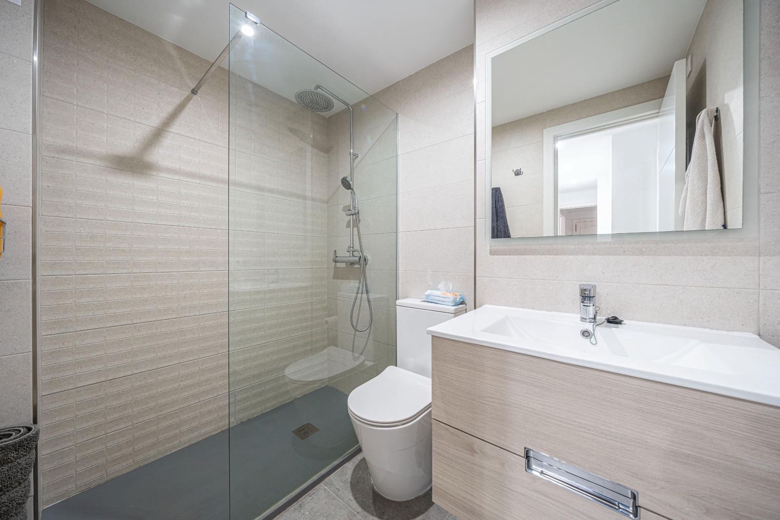 3 bedroom Flat for sale in Cala Ratjada with garage - € 340,000 (Ref: 9679972)