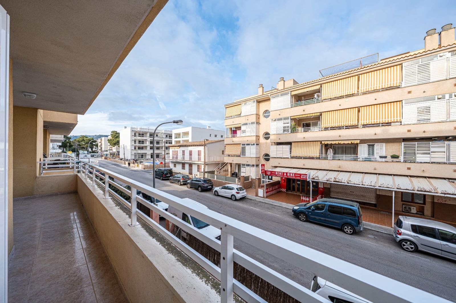 3 bedroom Flat for sale in Cala Ratjada with garage - € 340,000 (Ref: 9679972)