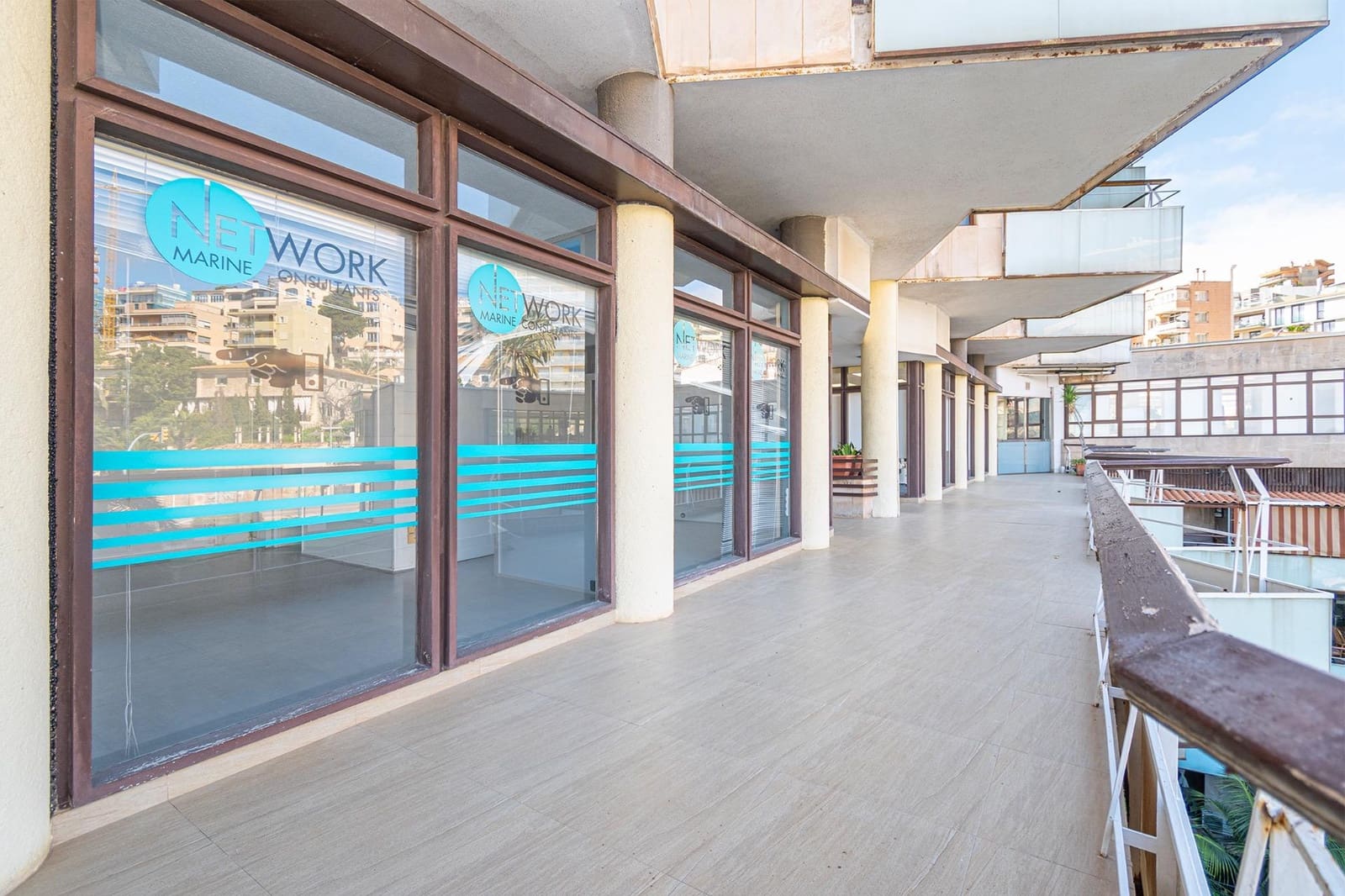 2 bedroom Commercial for sale in Palma de Mallorca with pool - € 349,000 (Ref: 9690949)