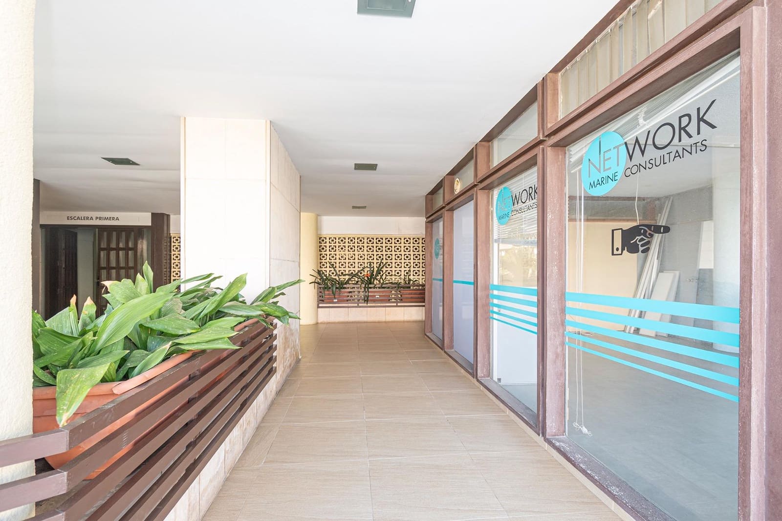 2 bedroom Commercial for sale in Palma de Mallorca with pool - € 349,000 (Ref: 9690949)