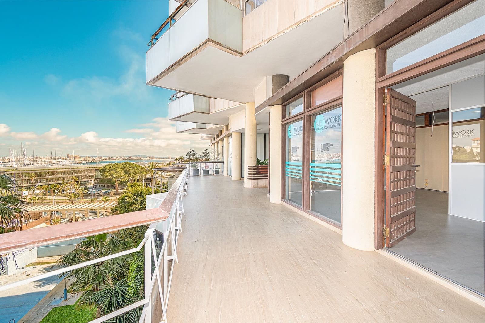 2 bedroom Commercial for sale in Palma de Mallorca with pool - € 349,000 (Ref: 9690949)