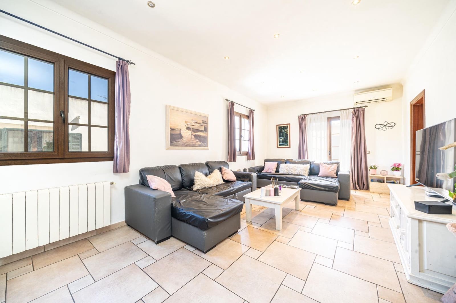 6 bedroom Semi-detached Villa for sale in Santanyi with garage - € 1,390,000 (Ref: 9698910)