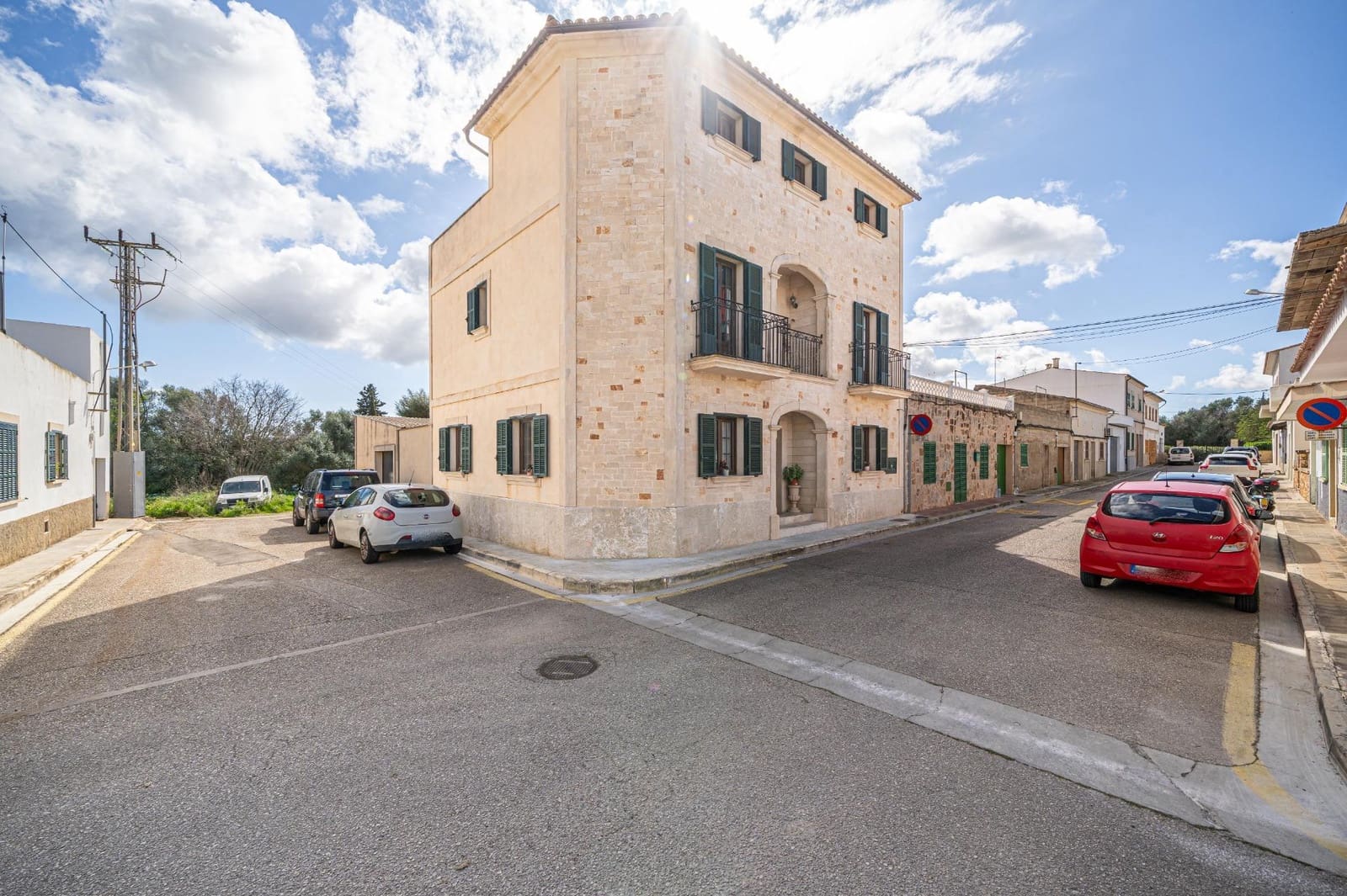 6 bedroom Semi-detached Villa for sale in Santanyi with garage - € 1,390,000 (Ref: 9698910)