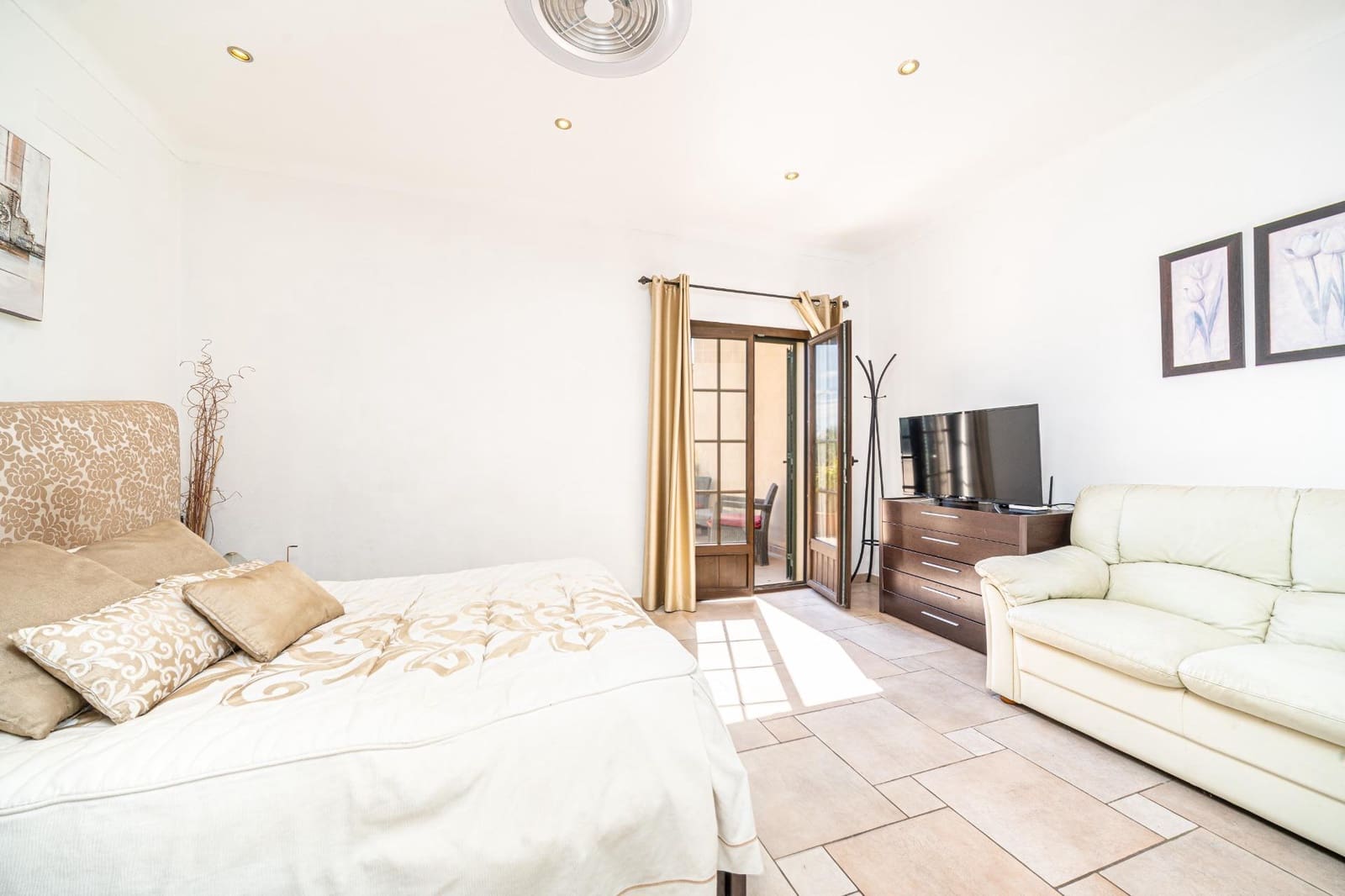 6 Zimmer Doppelhaus zu verkaufen in Santanyi mit Garage - 1.390.000 € (Ref: 9698910)