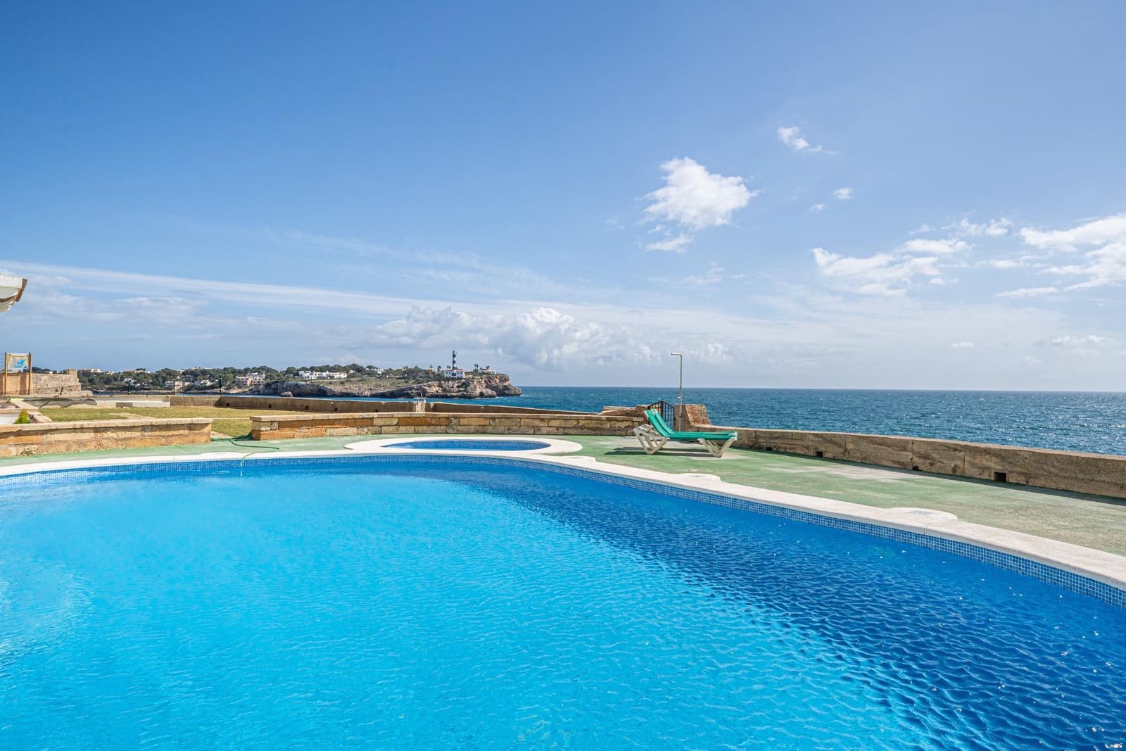 3 bedroom Penthouse for sale in Portocolom with pool - € 479,000 (Ref: 9702088)