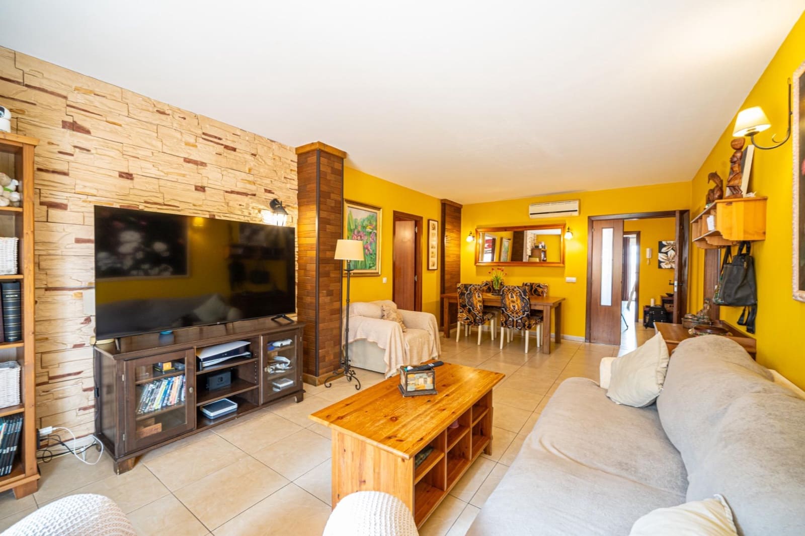 3 bedroom Flat for sale in Campos - € 364,900 (Ref: 9721846)