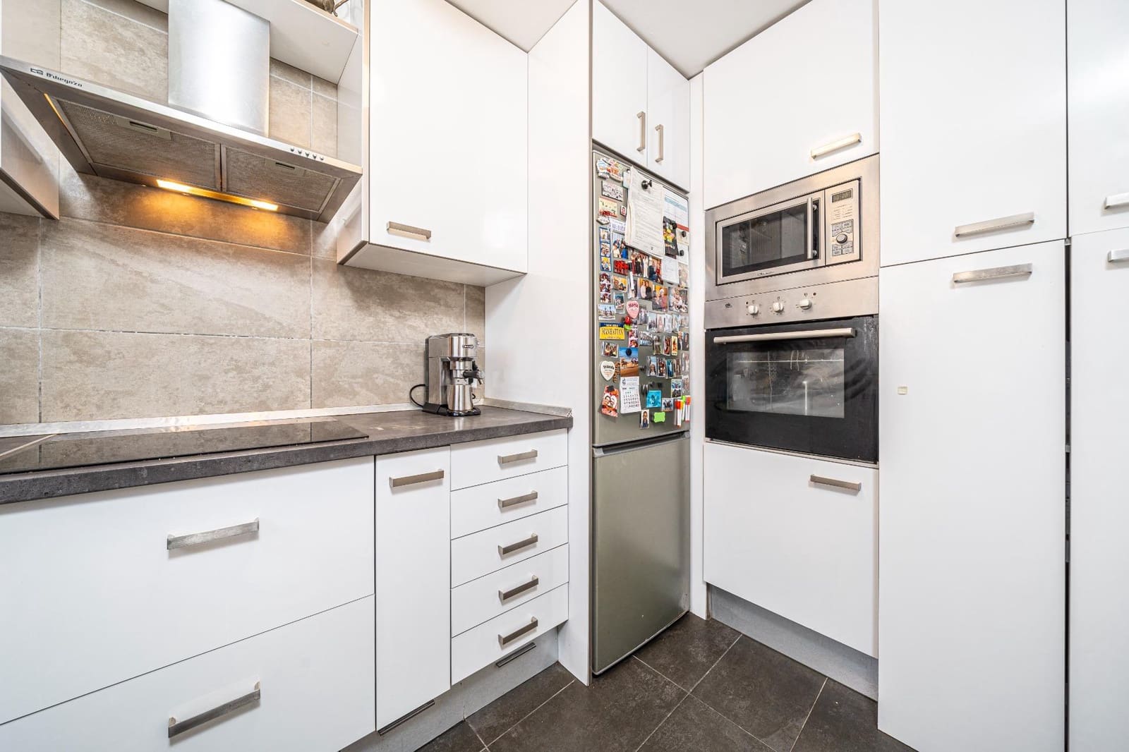 2 bedroom Flat for sale in Cala Bona - € 279,900 (Ref: 9726784)