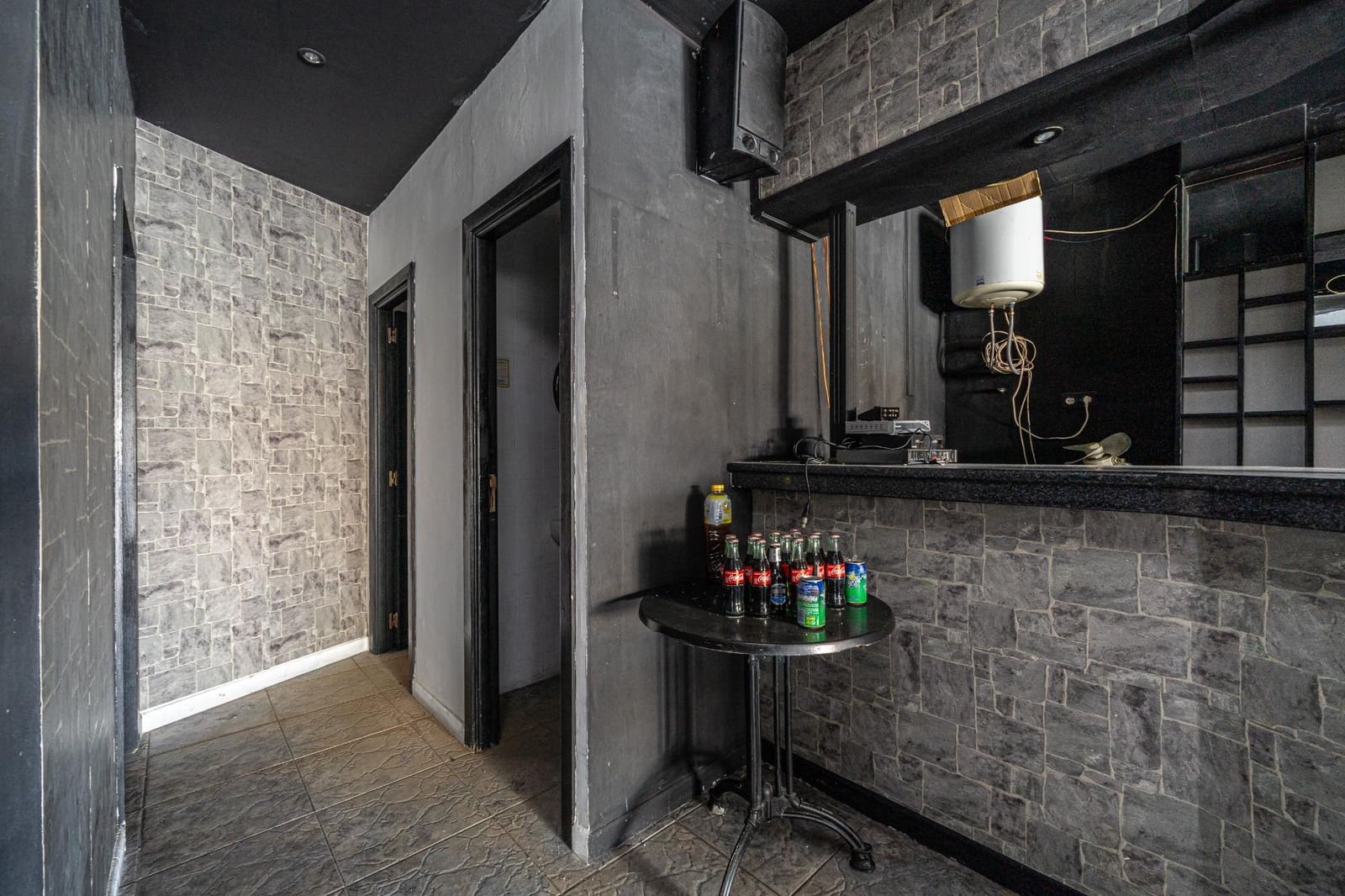 Commercial for sale in Santa Ponsa - € 149,000 (Ref: 9726785)