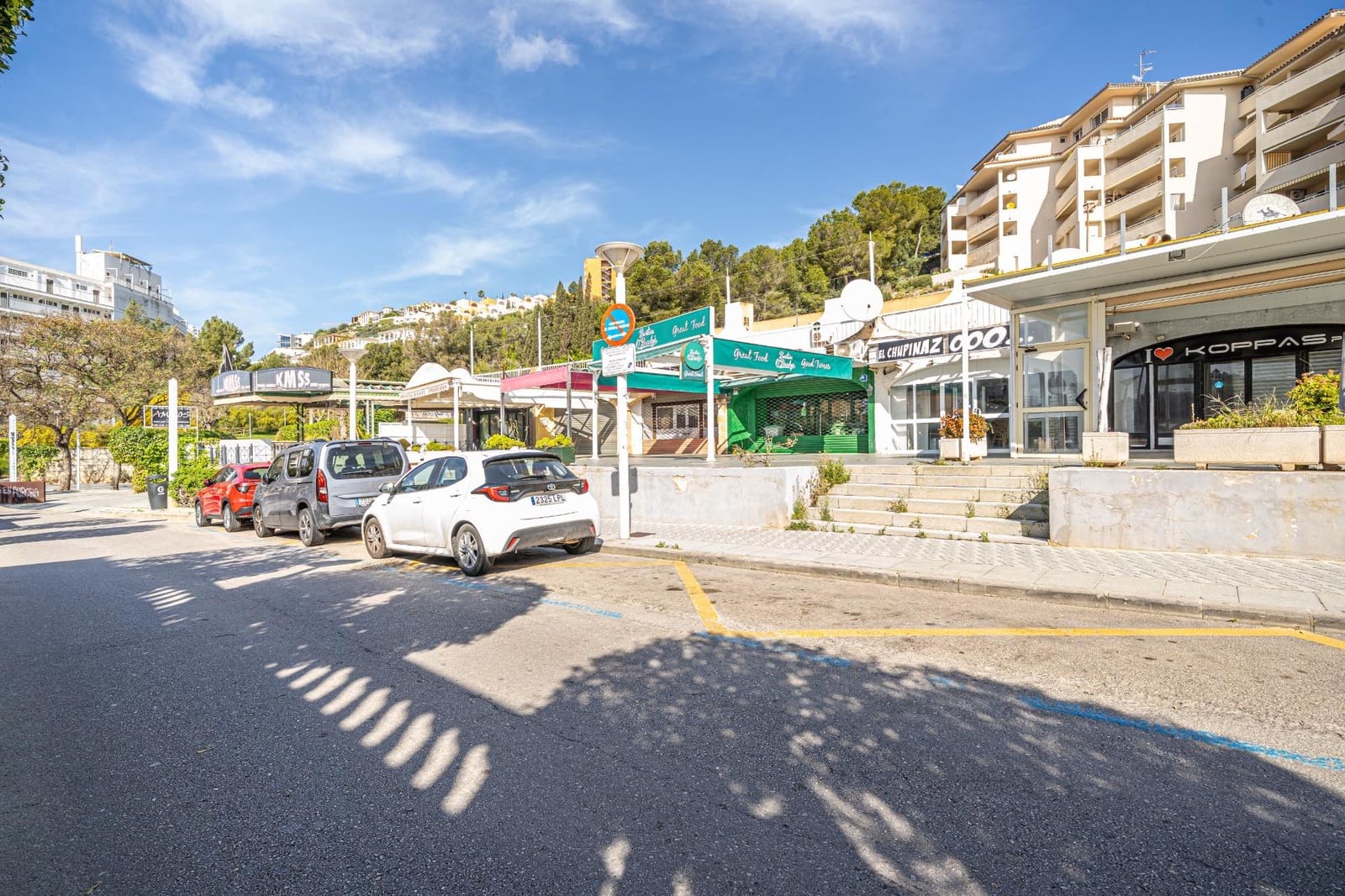 Commercial for sale in Santa Ponsa - € 149,000 (Ref: 9726785)