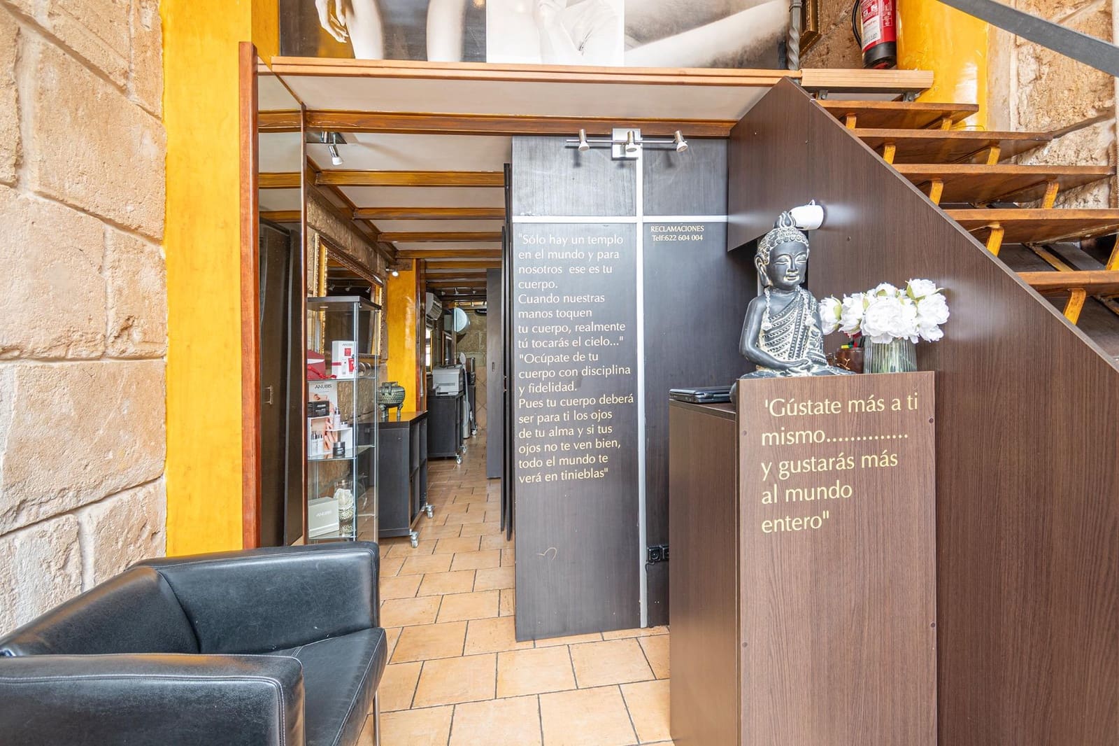 3 bedroom Commercial for sale in Palma de Mallorca - € 350,000 (Ref: 9732377)