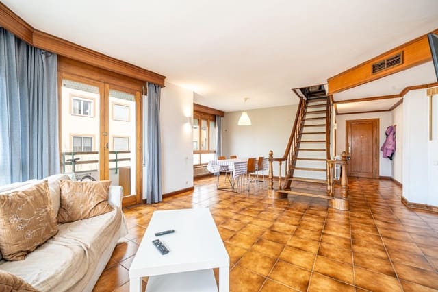 5 slaapkamer Penthouse te koop in Santa Catalina, Palma de Mallorca met garage - € 670.000 (Ref: 9752178)