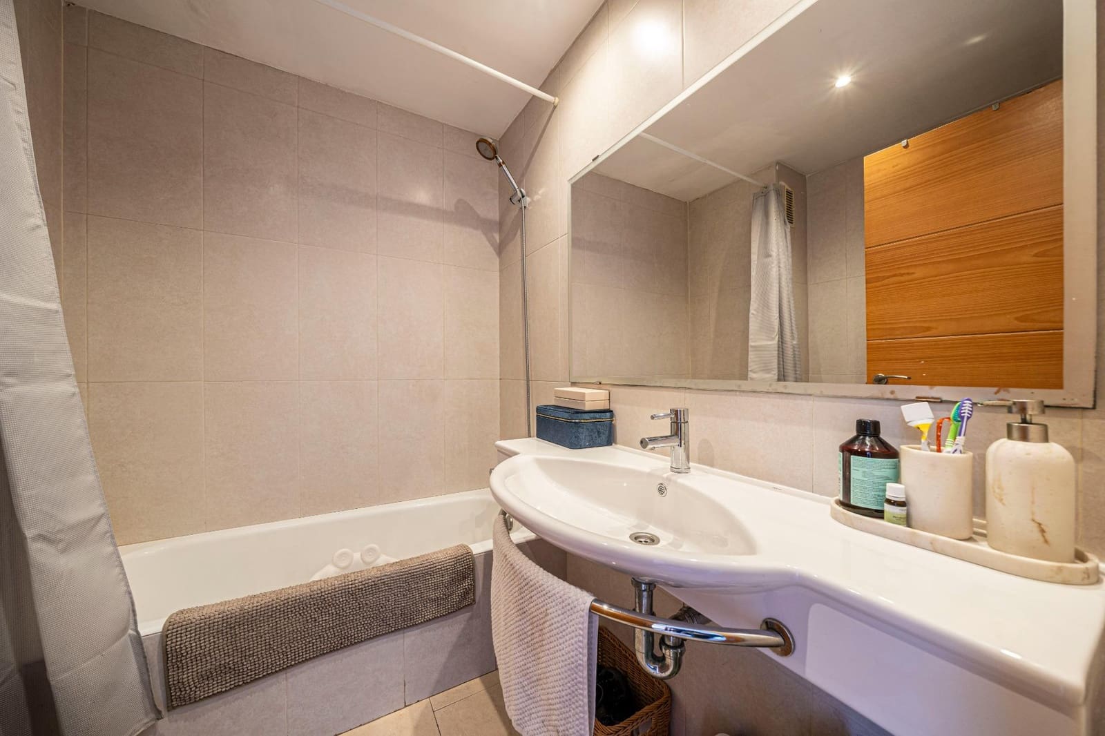 2 bedroom Flat for sale in Inca with garage - € 280,000 (Ref: 9785989)