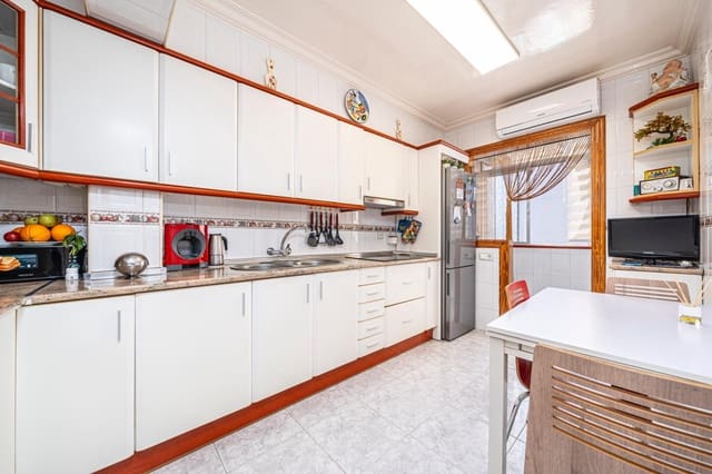 Piso de 2 habitaciones en Arxiduc, Palma de Mallorca en venta - 399.000 € (Ref: 9799415)