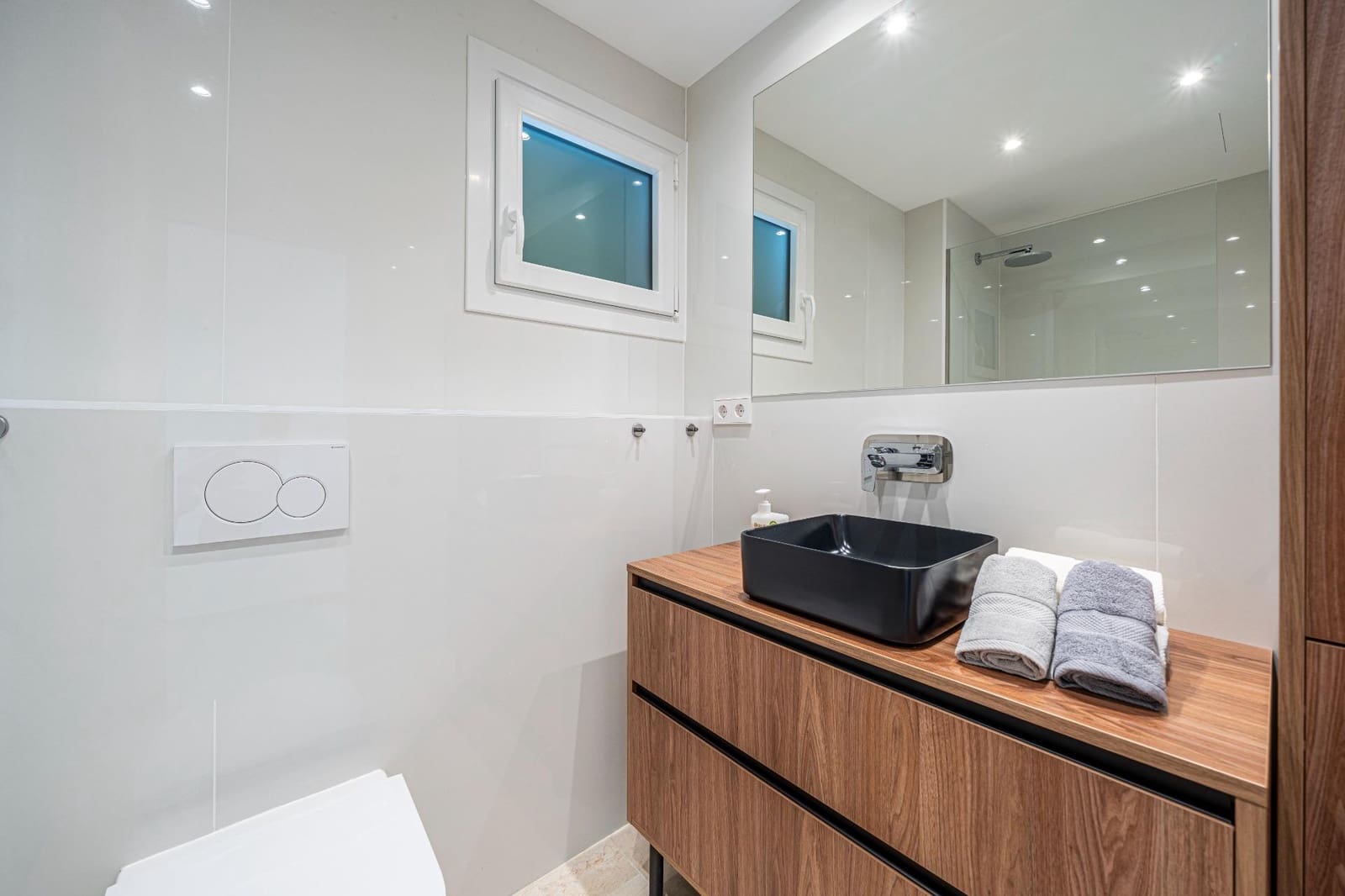 2 soveværelse Lejlighed til leje i Santa Ponsa med swimmingpool garage - € 2.300 (Ref: 9806605)