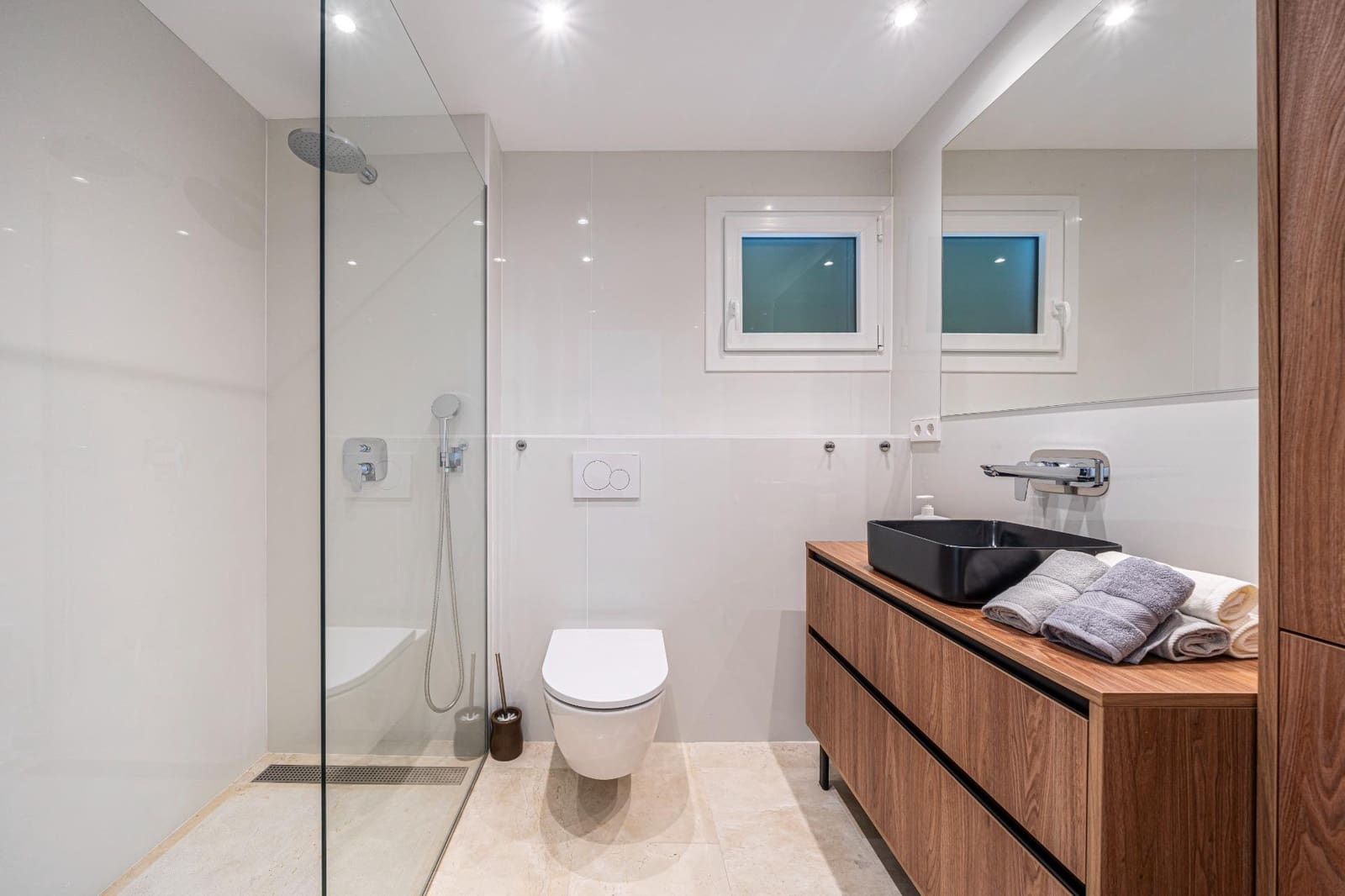 2 soveværelse Lejlighed til leje i Santa Ponsa med swimmingpool garage - € 2.300 (Ref: 9806605)