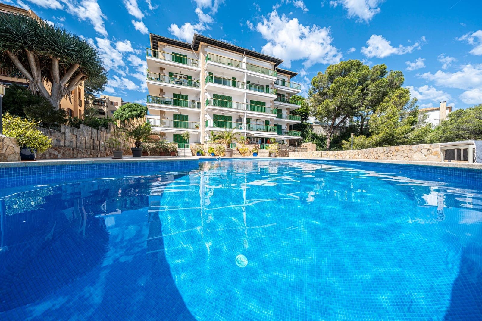 2 soveværelse Lejlighed til leje i Santa Ponsa med swimmingpool garage - € 2.300 (Ref: 9806605)