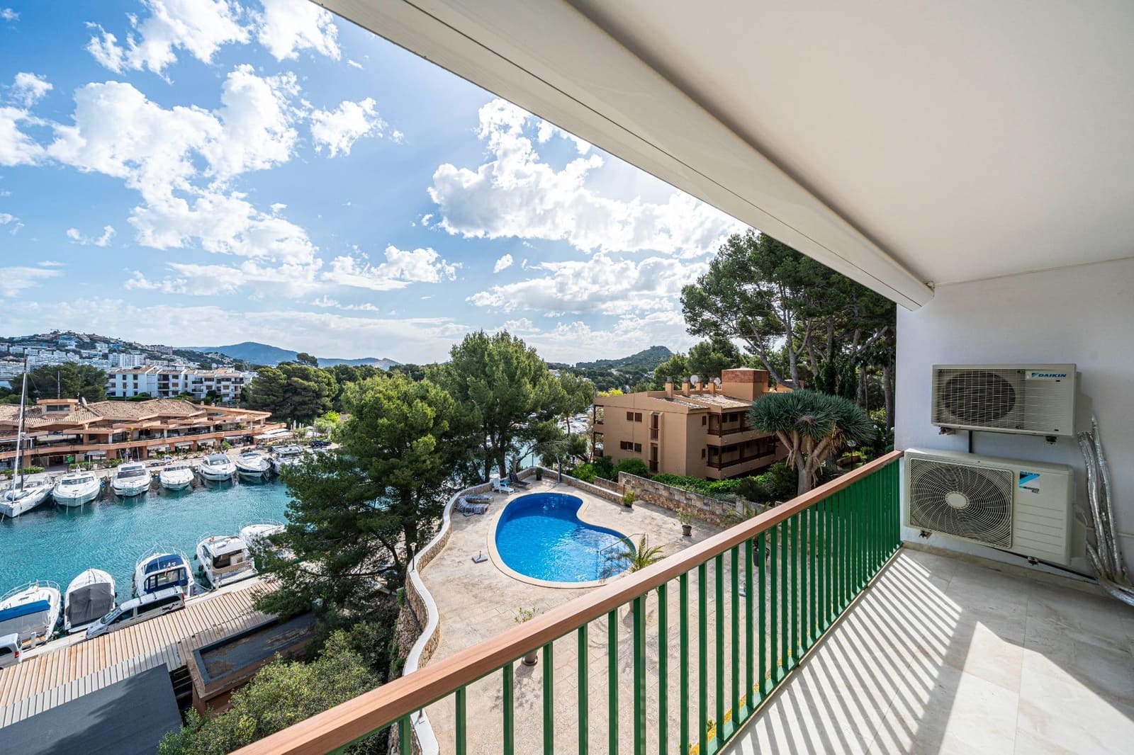 2 soveværelse Lejlighed til leje i Santa Ponsa med swimmingpool garage - € 2.300 (Ref: 9806605)