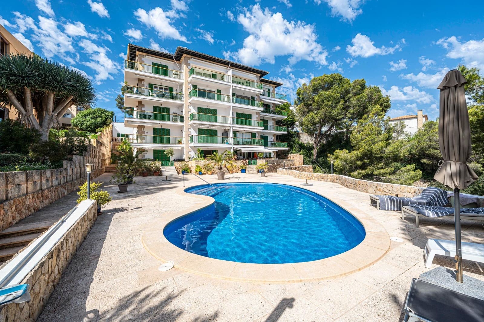 2 soveværelse Lejlighed til leje i Santa Ponsa med swimmingpool garage - € 2.300 (Ref: 9806605)