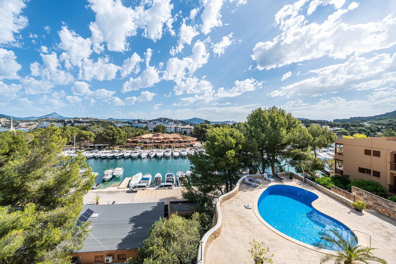 2 soveværelse Lejlighed til leje i Santa Ponsa med swimmingpool garage - € 2.300 (Ref: 9806605)
