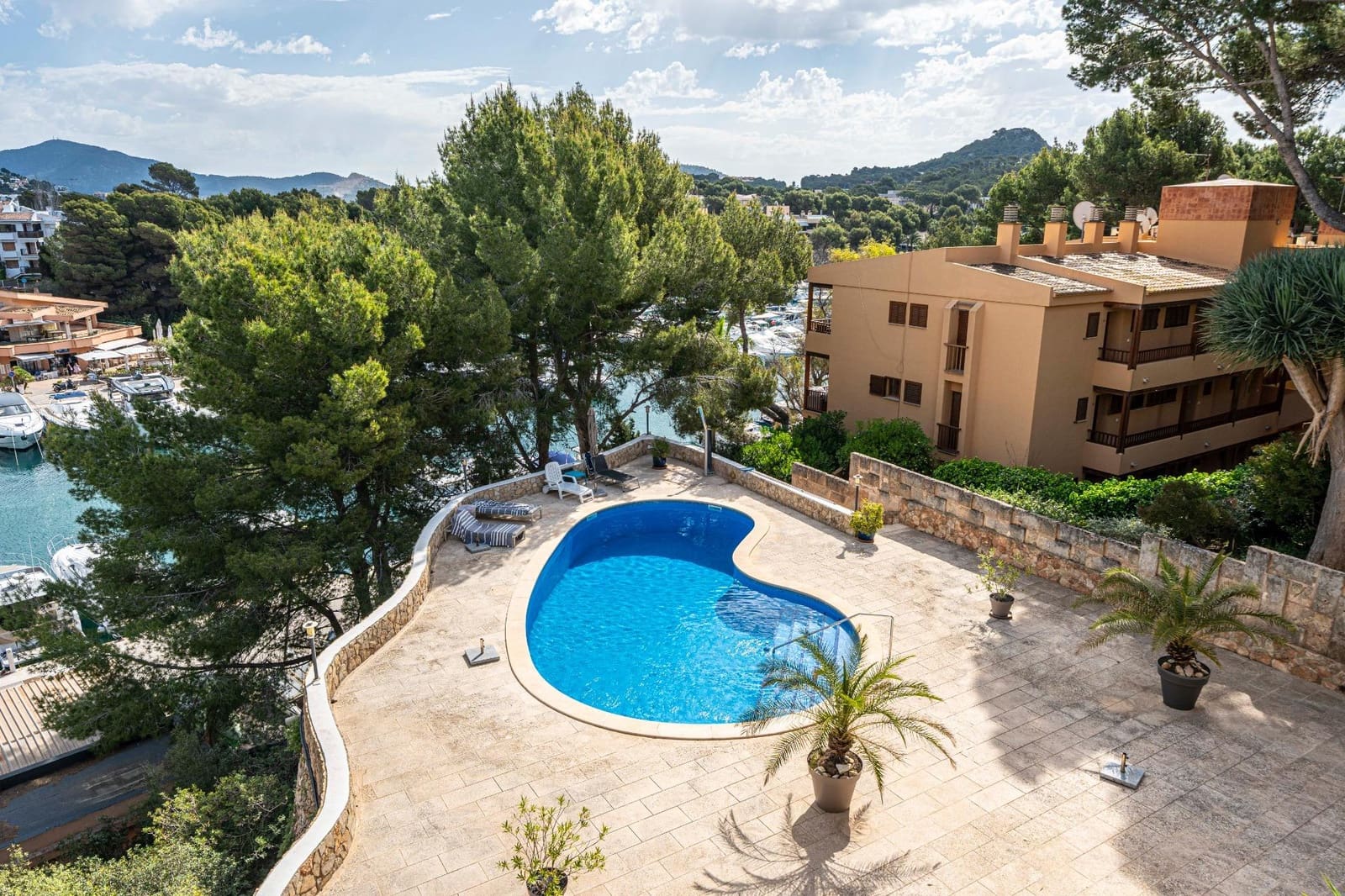 2 soveværelse Lejlighed til leje i Santa Ponsa med swimmingpool garage - € 2.300 (Ref: 9806605)