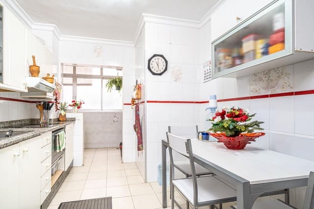 3 soveværelse Lejlighed til salg i Palma de Mallorca - € 179.000 (Ref: 9808134)