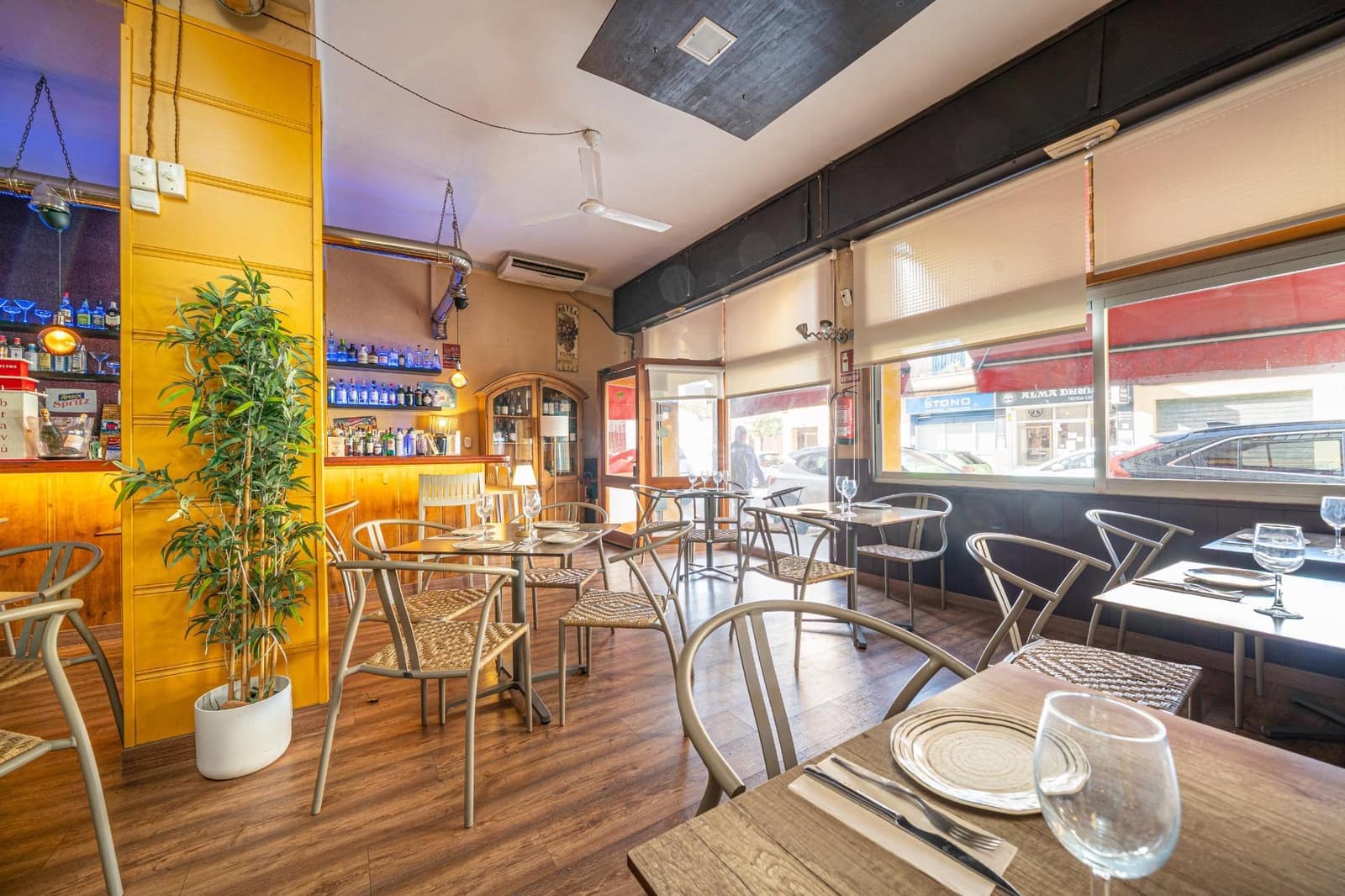 Entreprise à louer à Son Ferriol - 1 300 € (Ref: 9812280)
