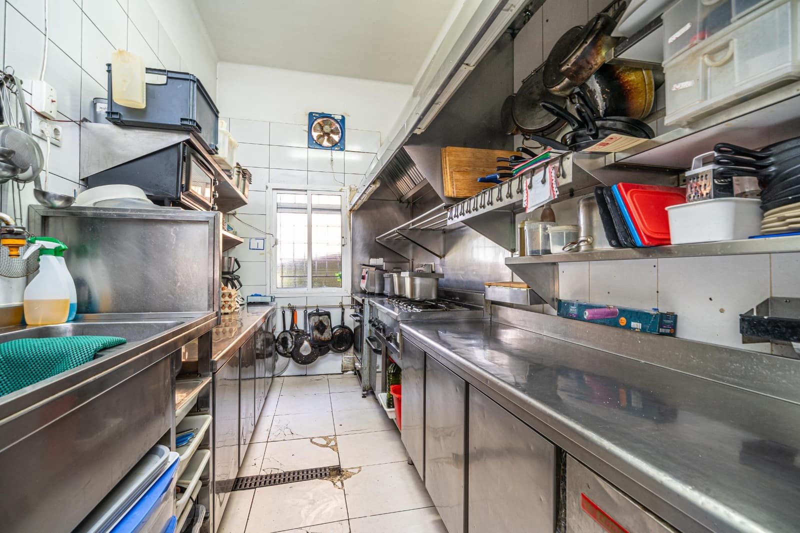 Entreprise à louer à Son Ferriol - 1 300 € (Ref: 9812280)