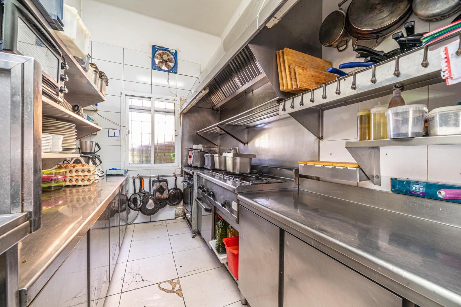 Entreprise à louer à Son Ferriol - 1 300 € (Ref: 9812280)
