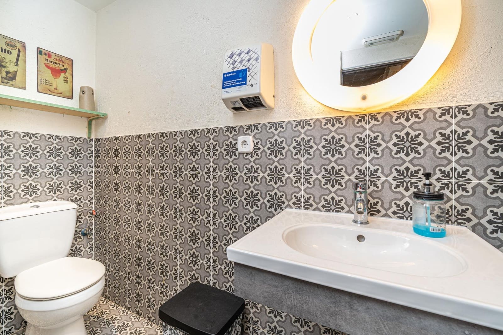 Entreprise à louer à Son Ferriol - 1 300 € (Ref: 9812280)
