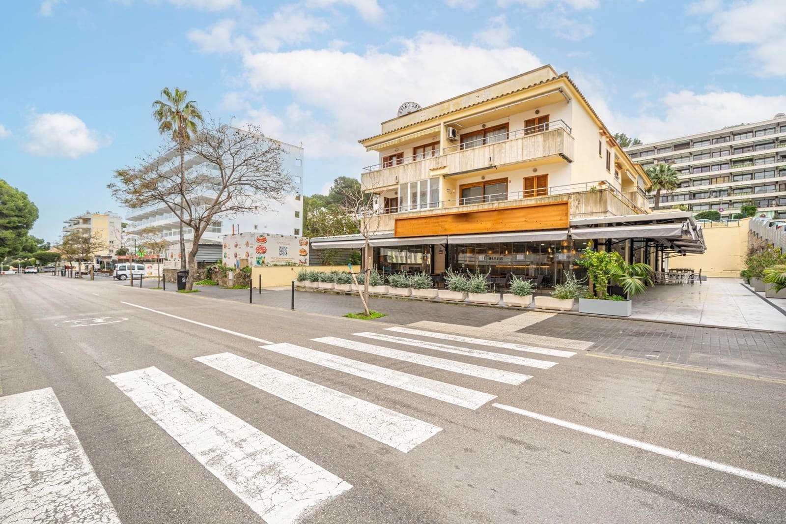 Kommersiell til leie i Santa Ponsa - € 4 000 (Ref: 9812281)