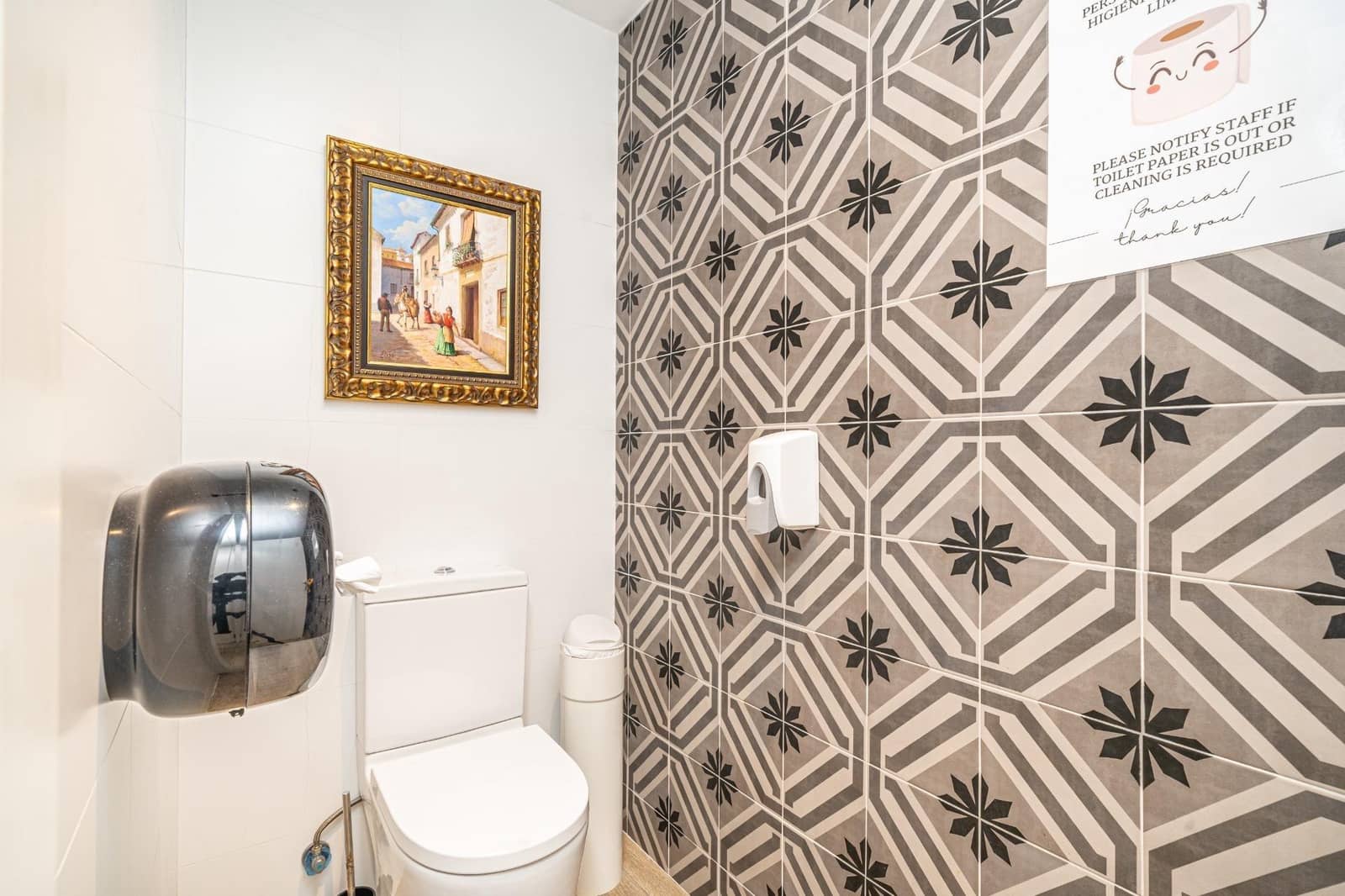 Kommersiell til leie i Santa Ponsa - € 4 000 (Ref: 9812281)